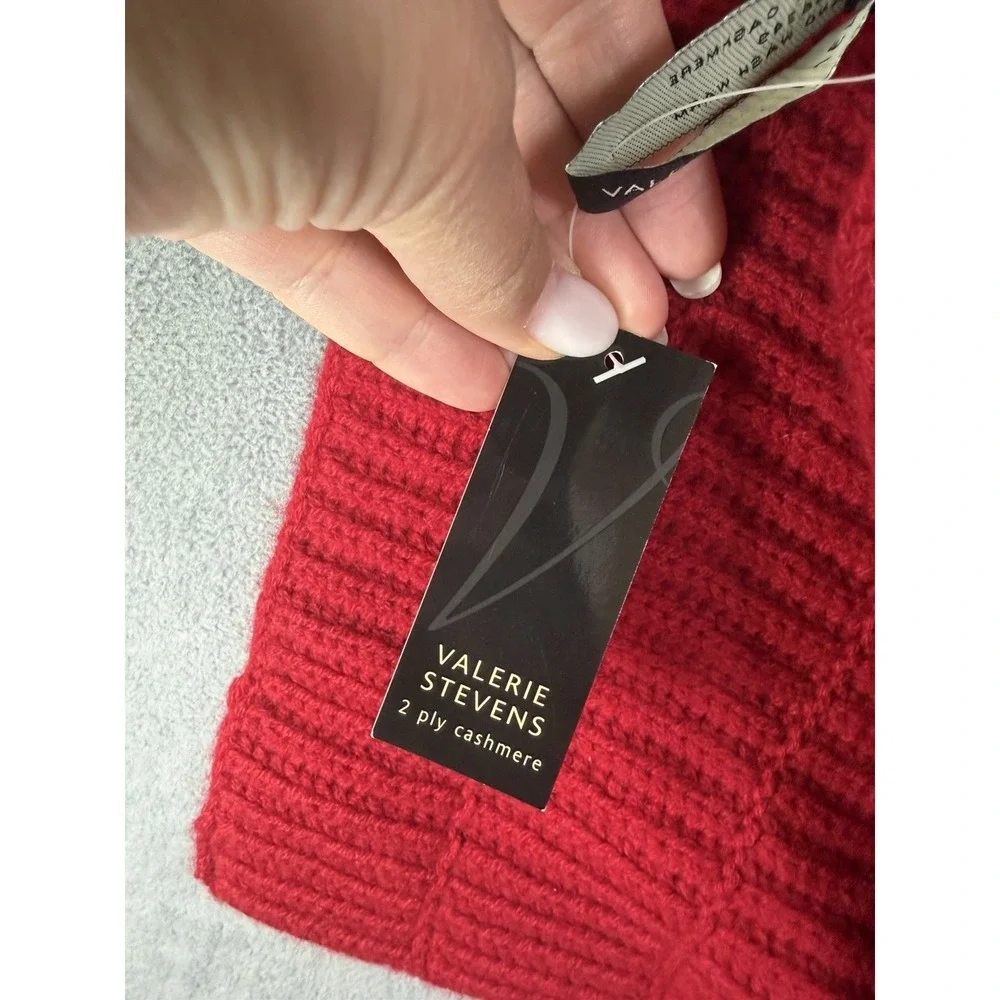 Valerie Stevens Women's 100% Cashmere Scarf Red Holidays Winter NWT